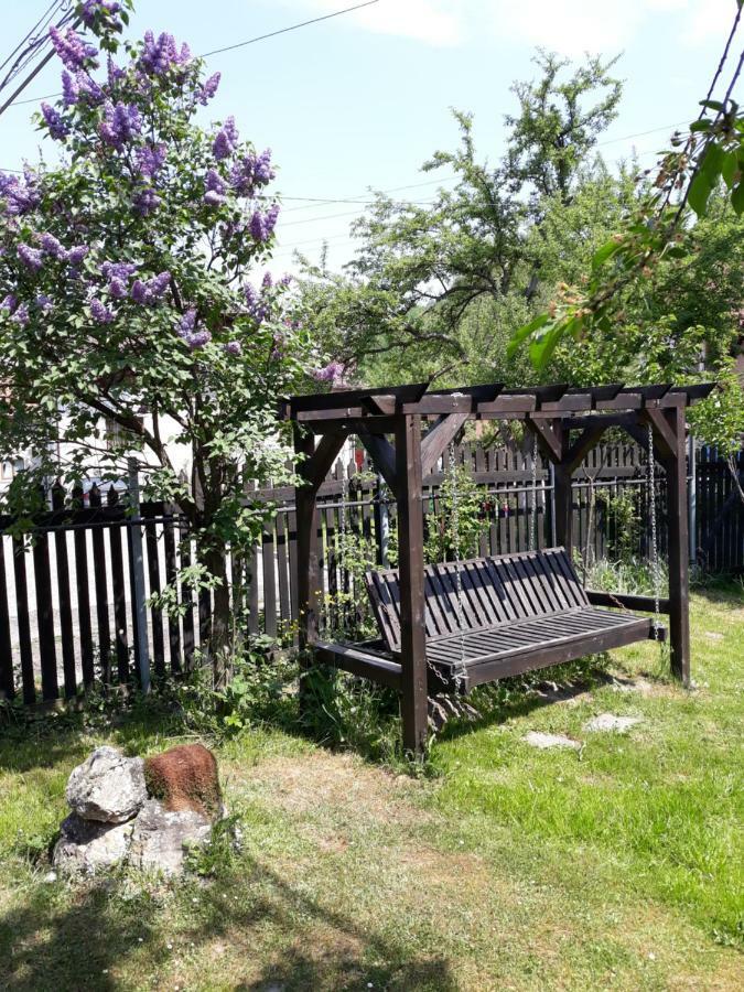Apartament Laura Бран Екстериор снимка
